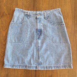 1990's light wash denim mini skirt by Levi's dry goods